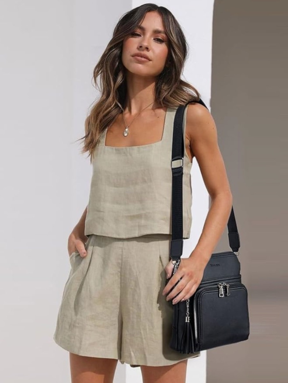 Roulens Vegan Leather
Crossbody Bag Smart Bag NEW WITHOUT TAG